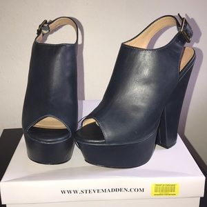 Gently used Steve Madden platforms